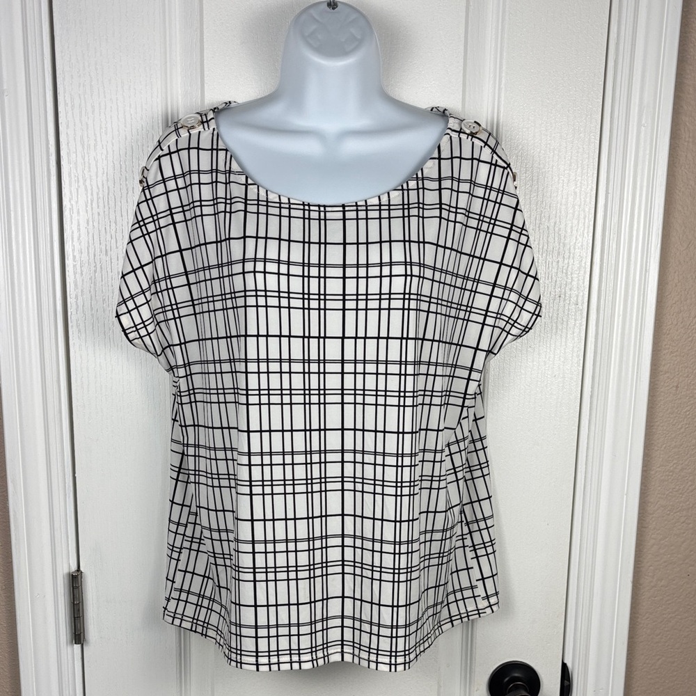 NY Collection Women's Black/White Short Sleeve Round‎ Neck Blouse Size M NWT